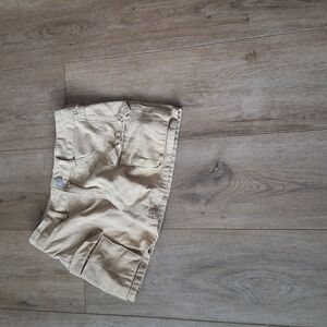 Stylish Tan Cargo Shorts
